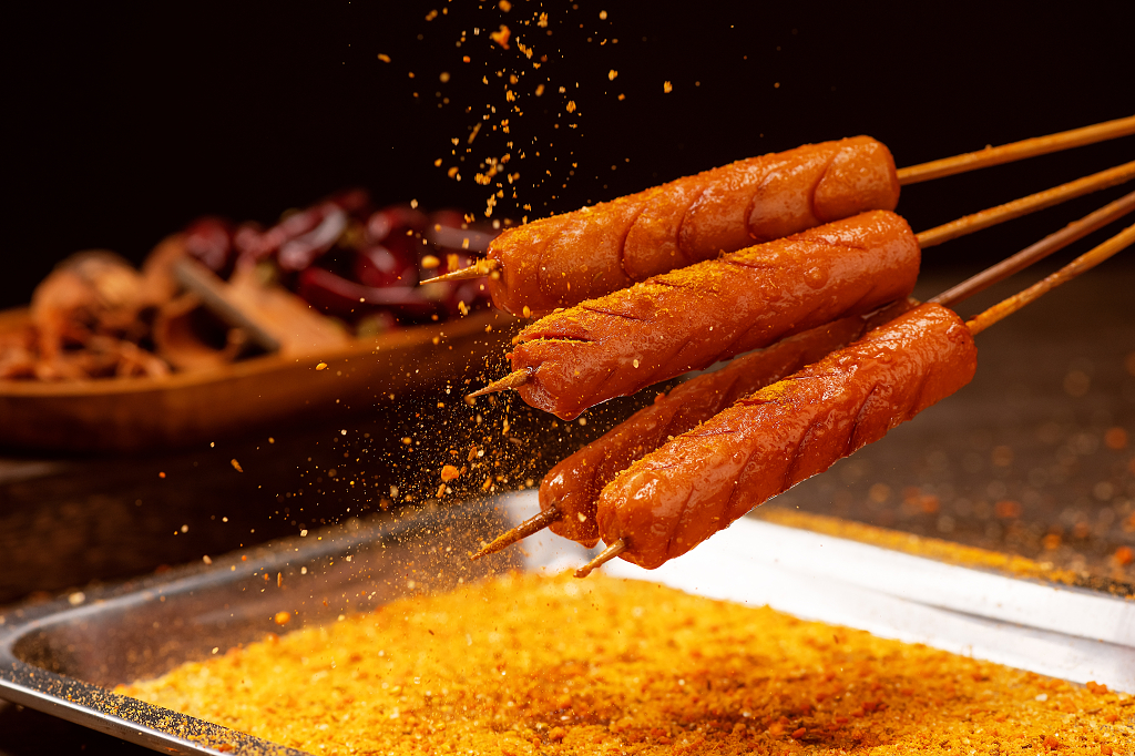 美食菜品烧烤火腿肠产品拍摄