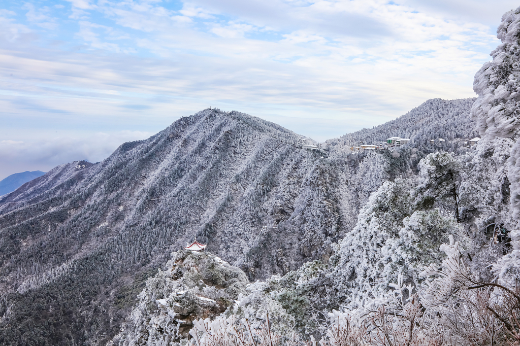 庐山观云亭雪景