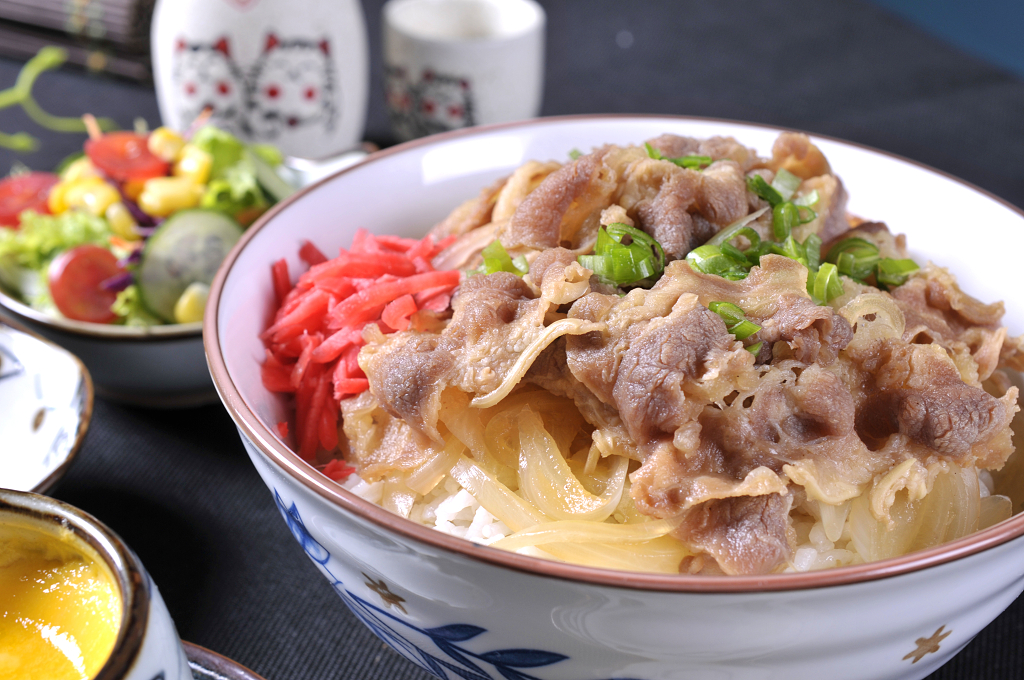日式小牛饭美食摄影