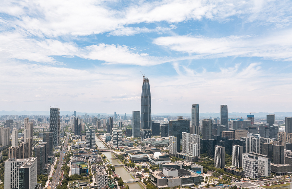 宁波城市建筑高楼航拍白云