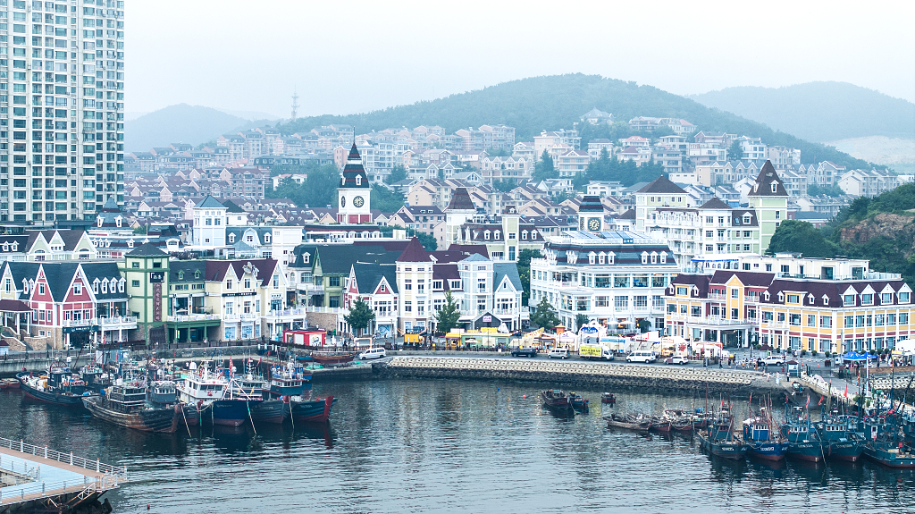 大连渔人码头建筑五彩海岸