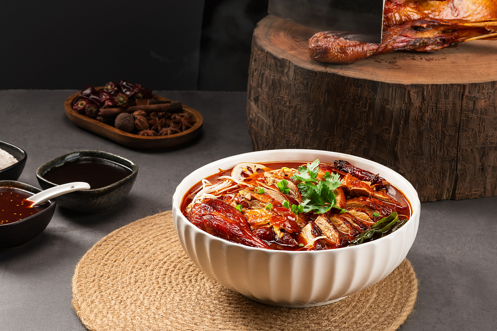 美食美味色香诱人的冒烤鸭