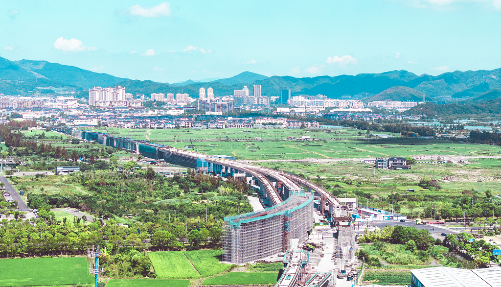 宁波象山城际列车城区高架建设