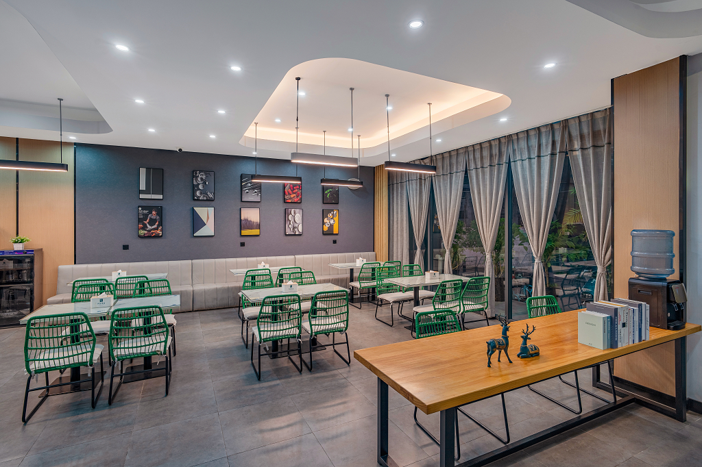 酒店餐厅食堂门面房餐饮大厅装饰装修