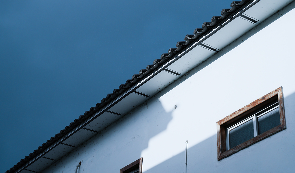 大理喜洲古镇古建筑屋檐背景