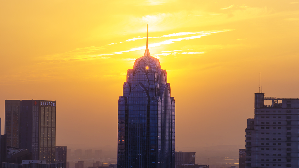 宁波南部商务区商会大厦夕阳