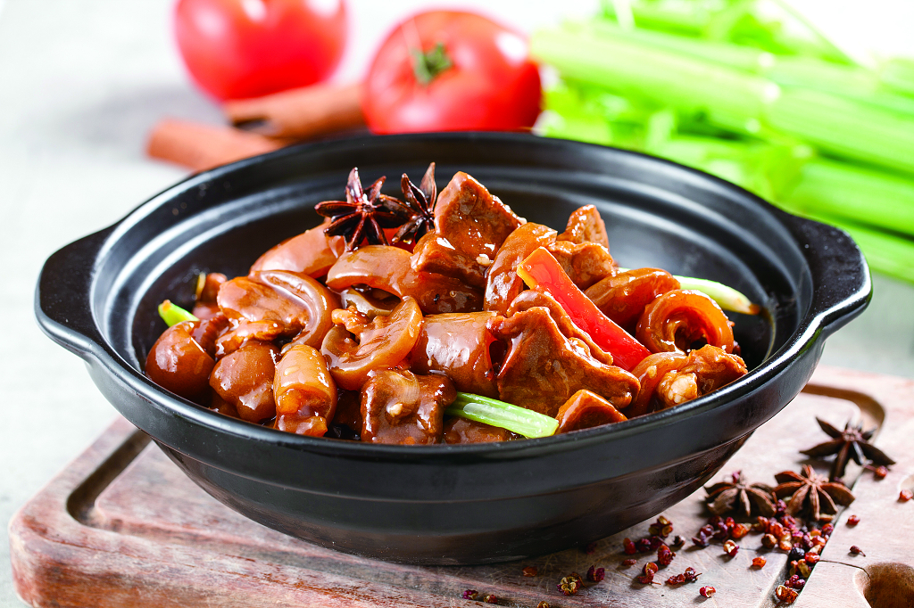 家常菜中餐厅饭店菜单美食宣传单广告实拍图和味带皮黄牛肉