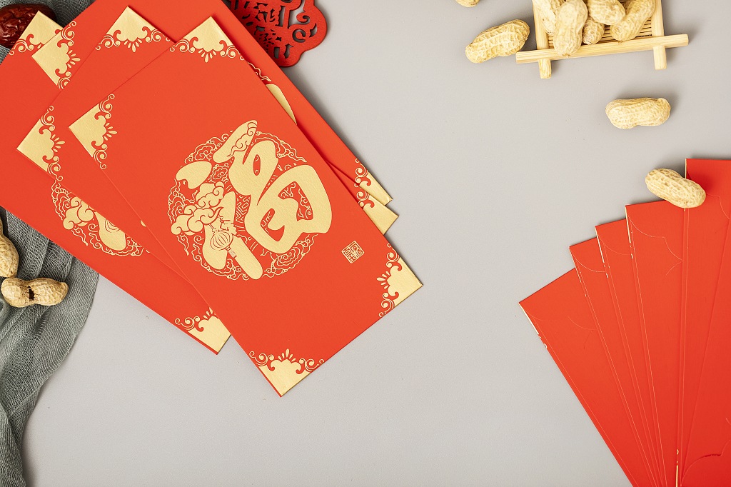 2025年蛇年新年新春春节过节过年传统节日新年元素物件福字红包创意新年清新图片