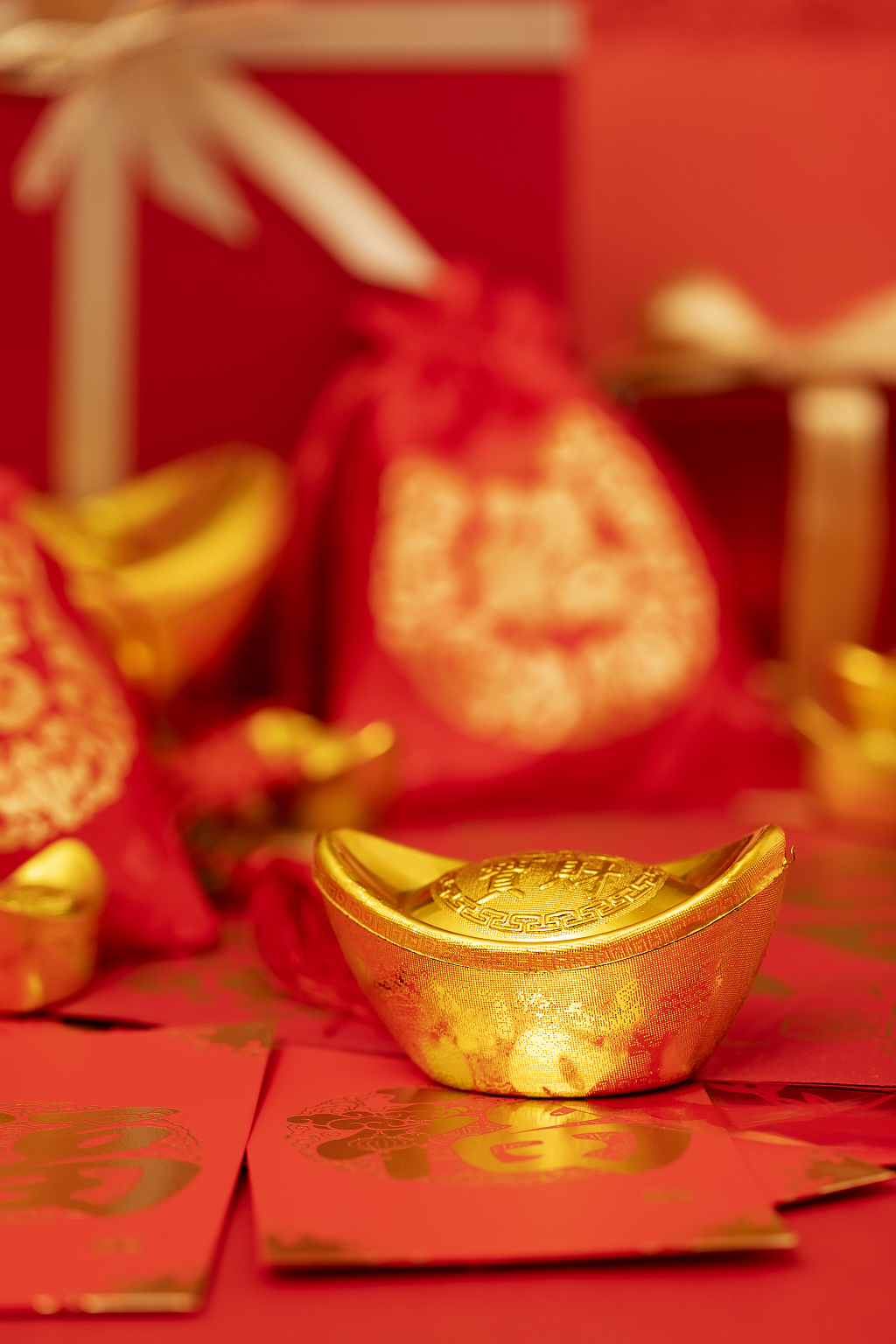 2025年蛇年新年新春春节过节过年传统节日新年元素物件金元宝创意恭喜发财春节祝福