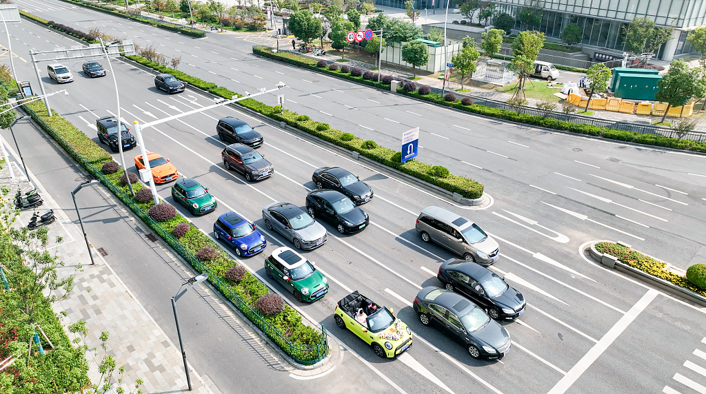 南京城市街道交通车流