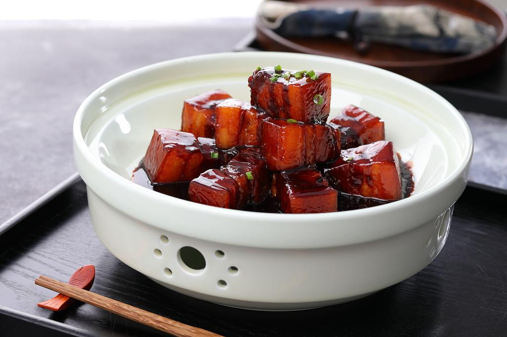 美食简约大气红烧肉