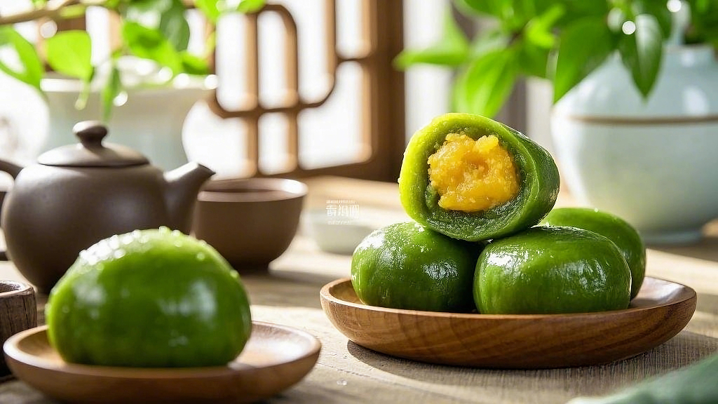 木盘上堆叠着有蛋黄馅的清明节青团配茶具AI