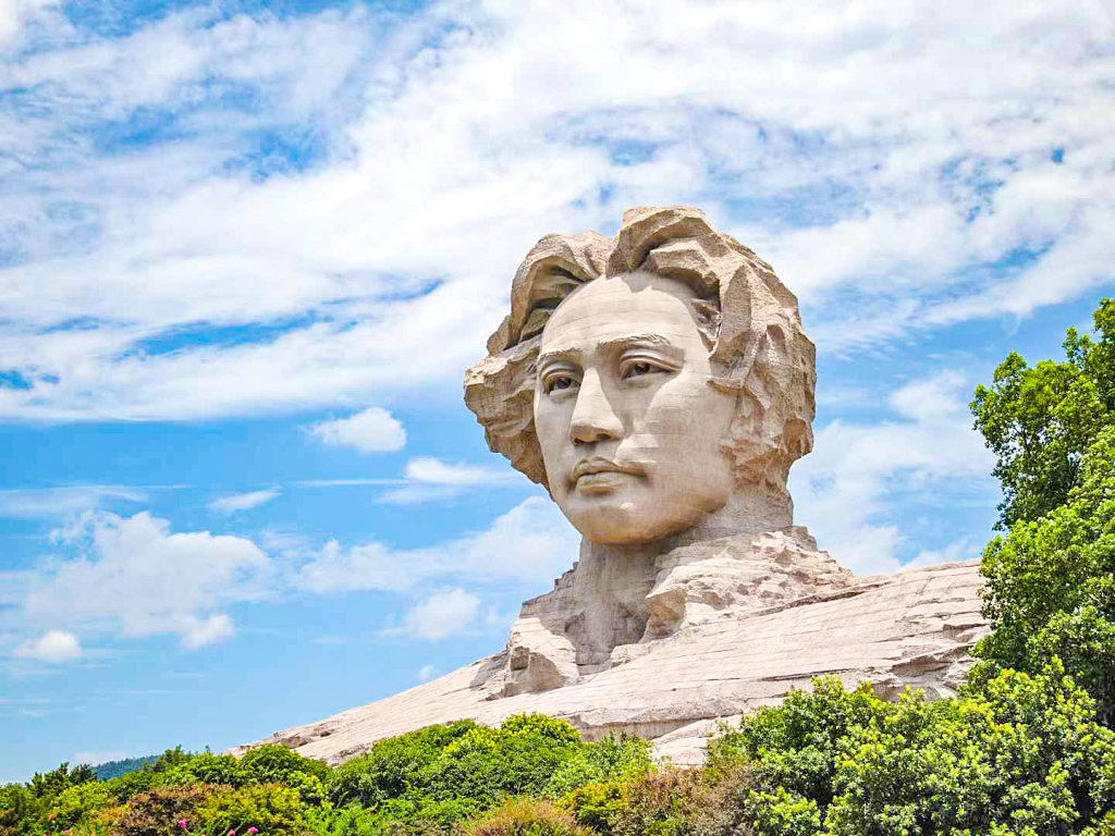 长沙橘子洲头伟人青年雕像