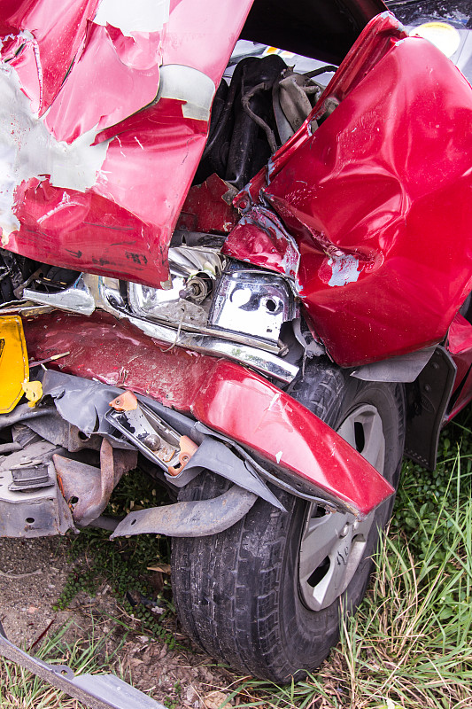 零配件汽车事故