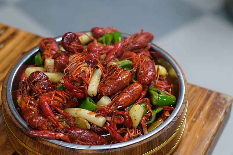辣沼泽小龙虾。中国食品