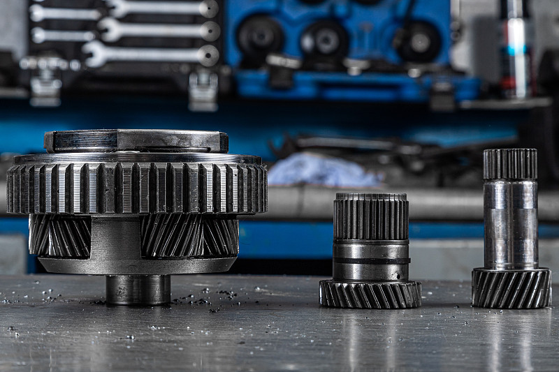 成套各种发动机和变速箱零配件