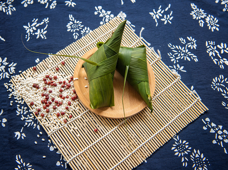中国端午节的食物是粽子