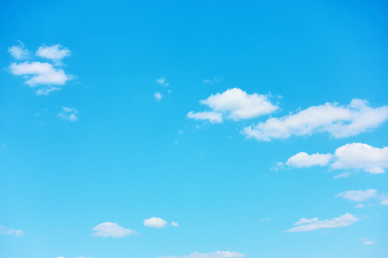 蓝色的天空背景