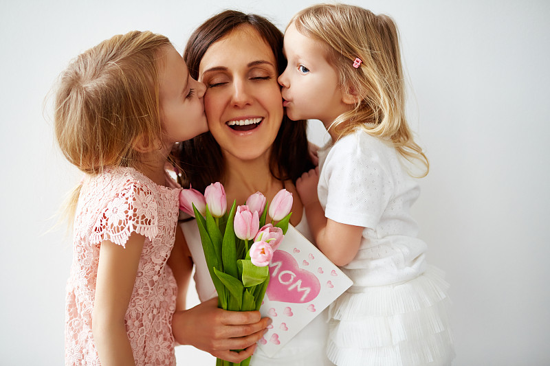 都给妈妈一个吻