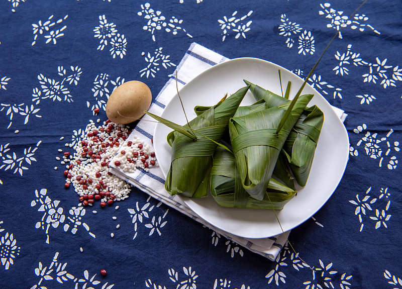 中国端午节的食物是粽子
