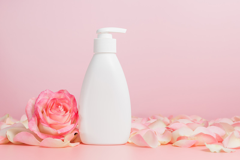 白色模型化妆品液体皂液或身体乳液瓶