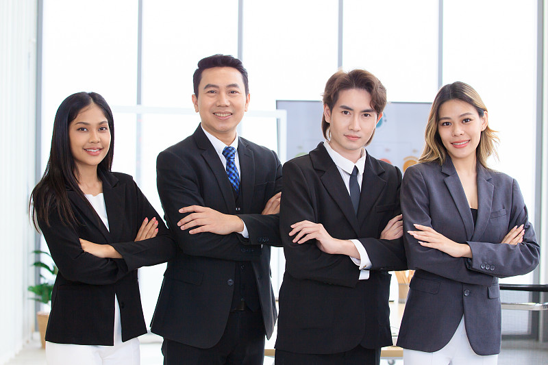 亚洲商人团队画像。