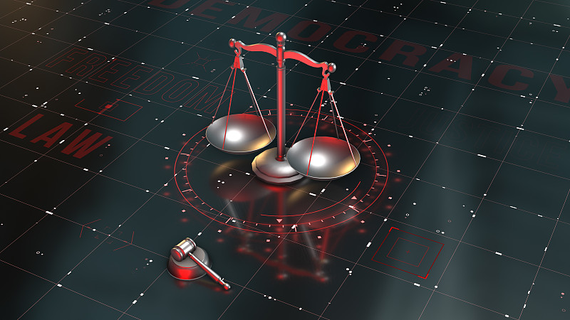 法官的木槌和正义的天平