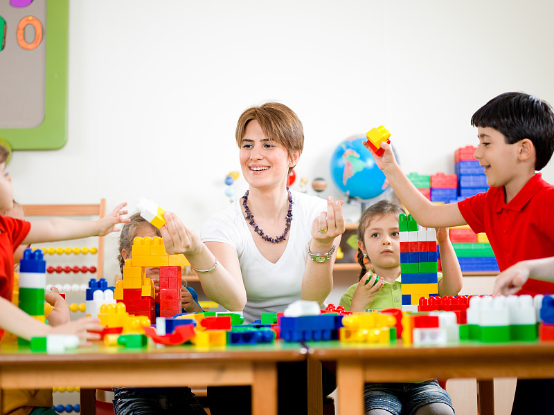 幼儿园学龄前儿童和教师