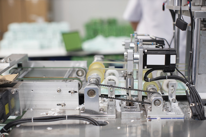 工厂化理念，医用口罩生产线。