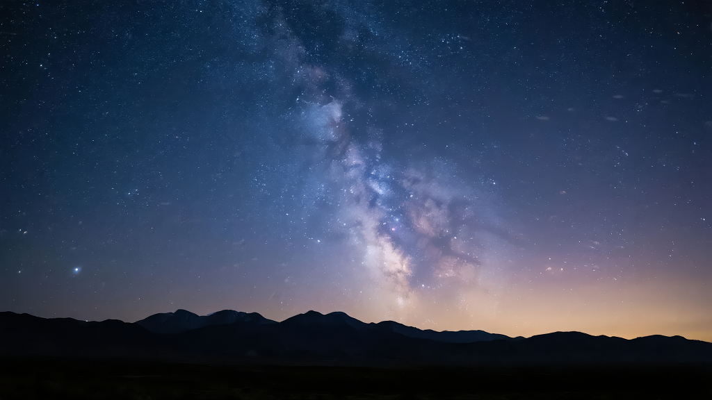 七夕节夜晚星空银河山脉许愿浪漫唯美背景