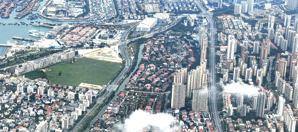 高空俯视广西北海银滩旅游度假区