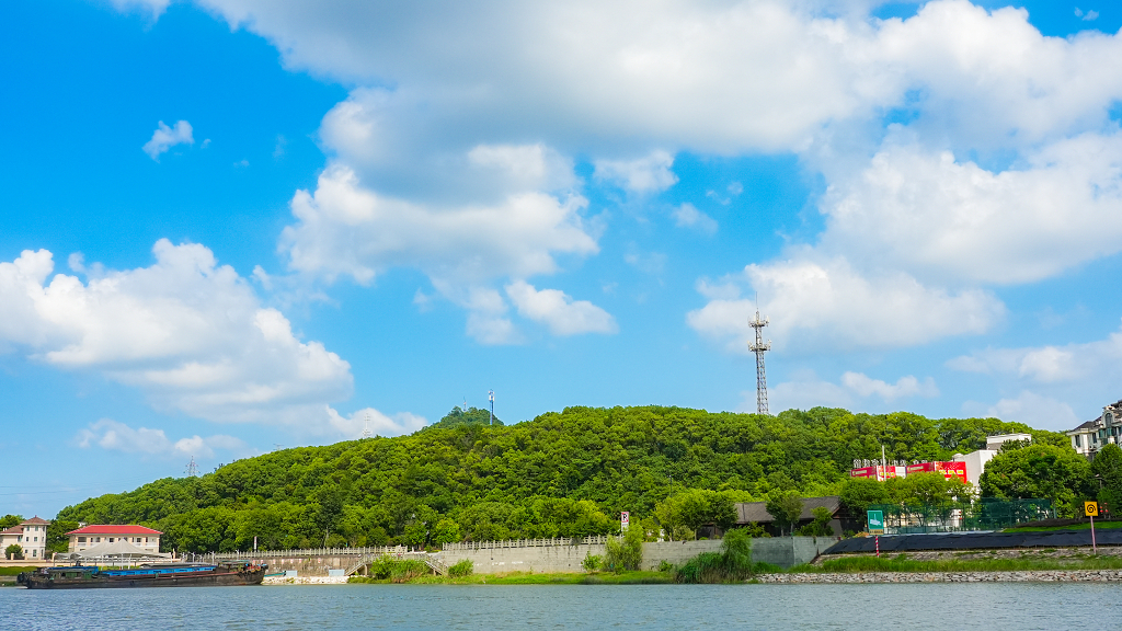 户外自然运河蓝天白云