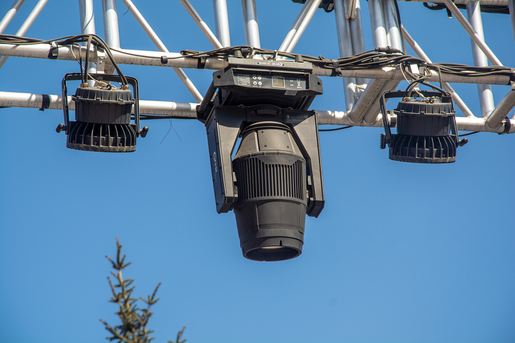 城市户外露天舞台灯光搭建