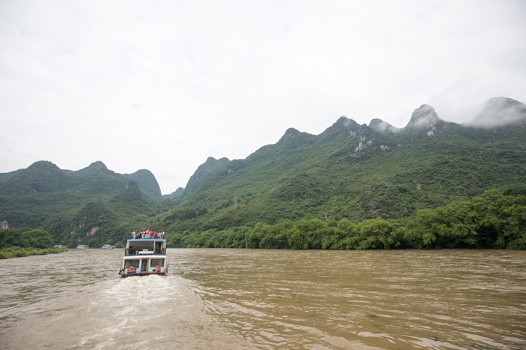 广西桂林大漓江两岸风光