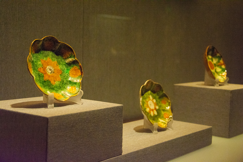 辽代三彩釉印花瓷盘