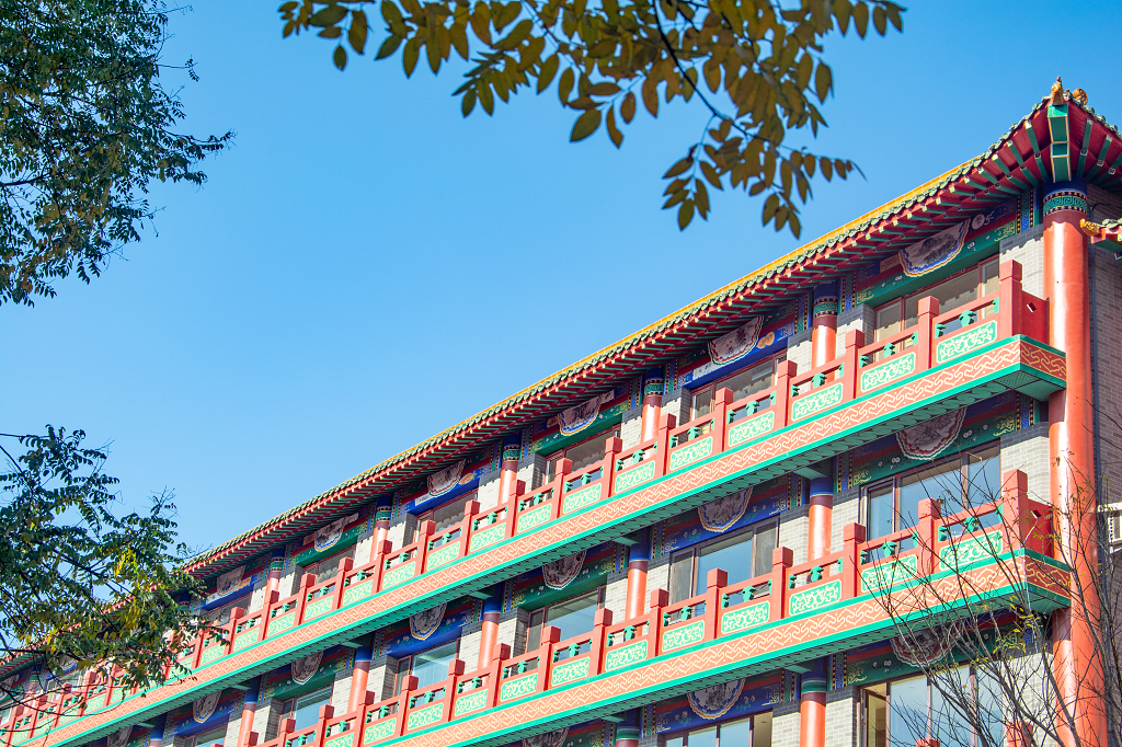 沈阳方城文化旅游区中的仿古建筑