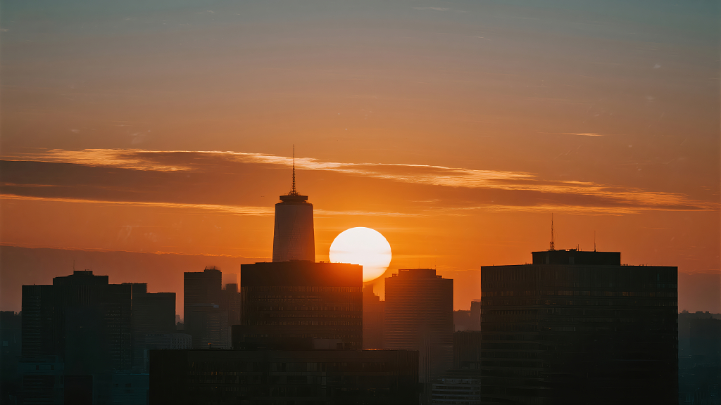 城市剪影日落黄昏建筑天际线唯美背景图