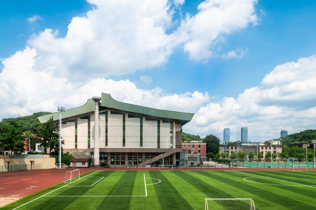 湖南长沙市岳麓区湖南大学足球场