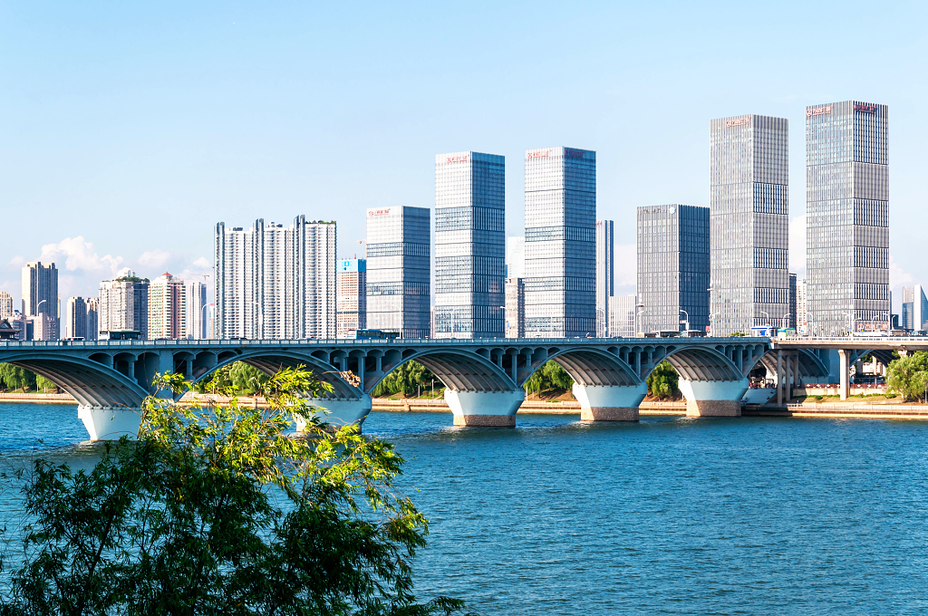 湖南长沙岳麓区湘江万达广场高楼大厦