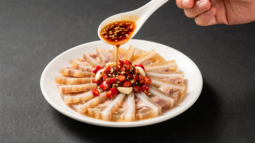 肉皮冻美食美味辣椒油健康营养