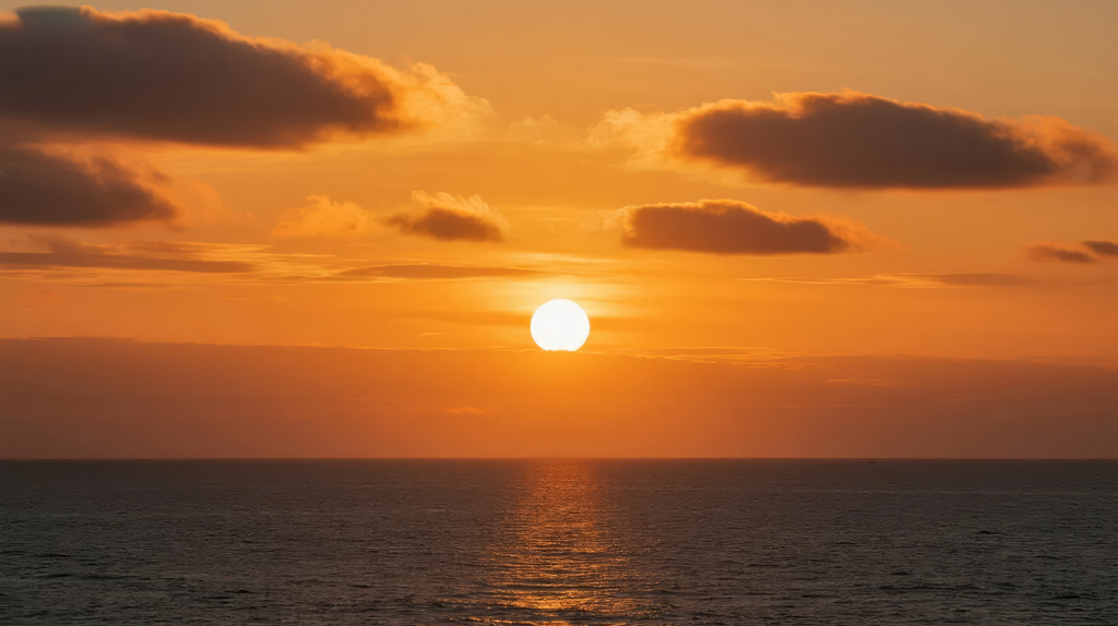 海上日出日落的唯美治愈系自然风光背景