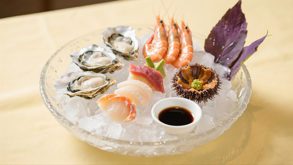 海鲜冷盘拼盘生蚝刺身鲜虾刺身组合海鲜冷盘