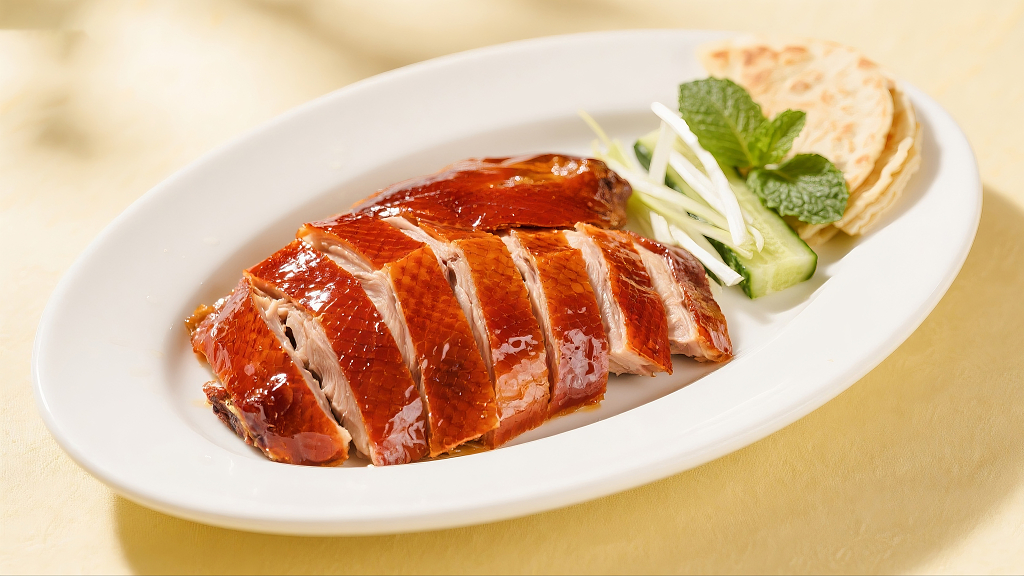 北京烤鸭片皮烤鸭烤鸭菜品传统烤鸭美食宣传菜谱