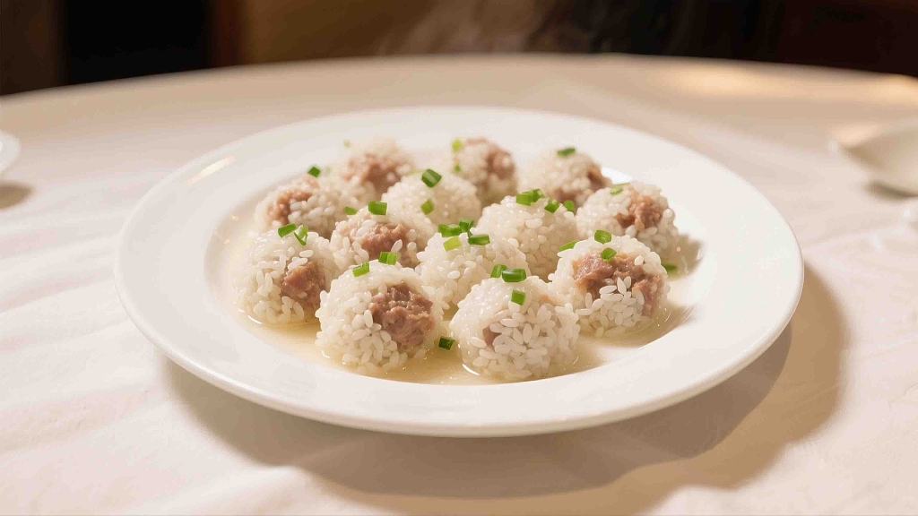 一盘美味的珍珠丸子