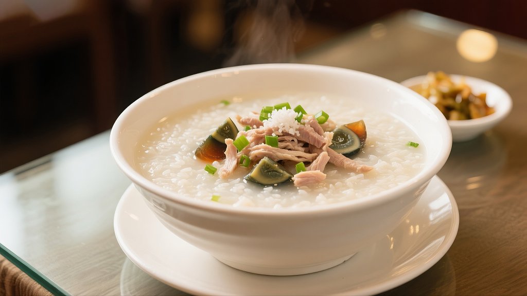 一碗美味的皮蛋瘦肉粥美食美味