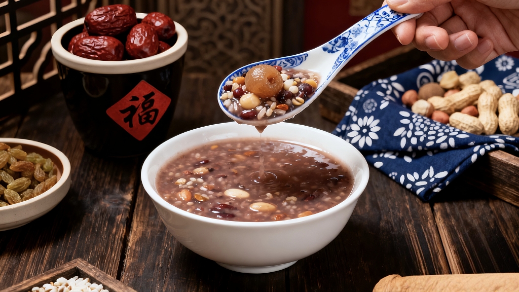 一碗美味的八宝粥早餐