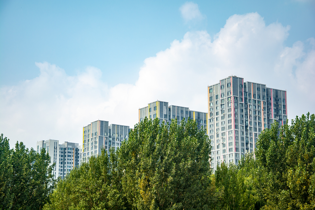 城市现代高层住宅大楼