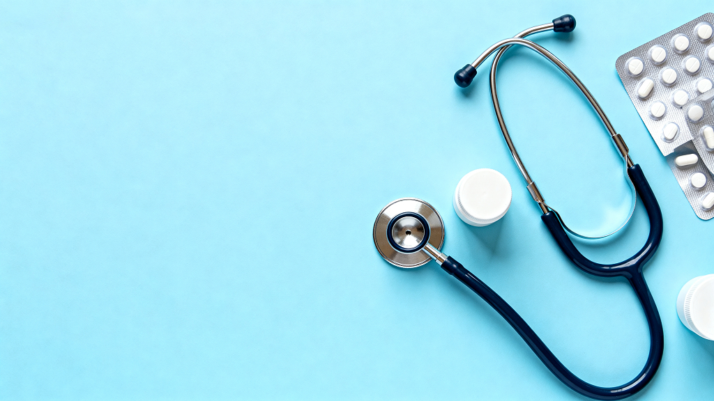 听诊器药瓶药片医疗