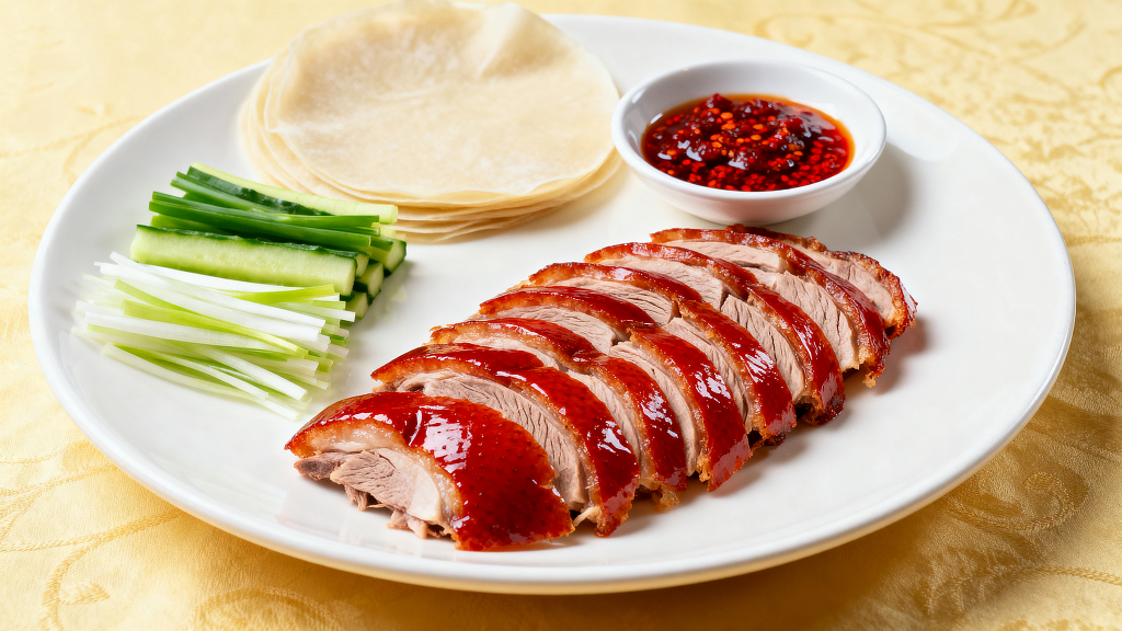 一盘美味的老北京烤鸭