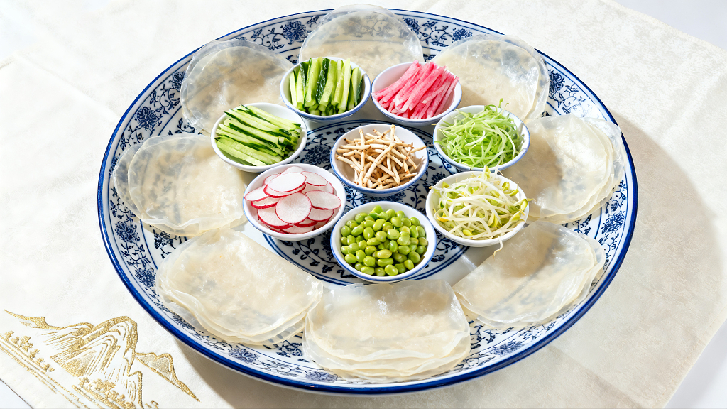 贵州美食饼卷蔬菜